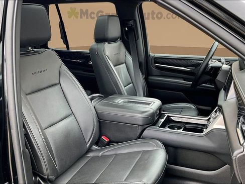 Used 2023 GMC Yukon Denali image 28