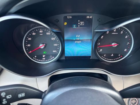 Used 2022 Mercedes-Benz GLC 300 4MATIC image 5