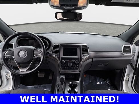 Used 2020 Jeep Grand Cherokee Laredo image 9