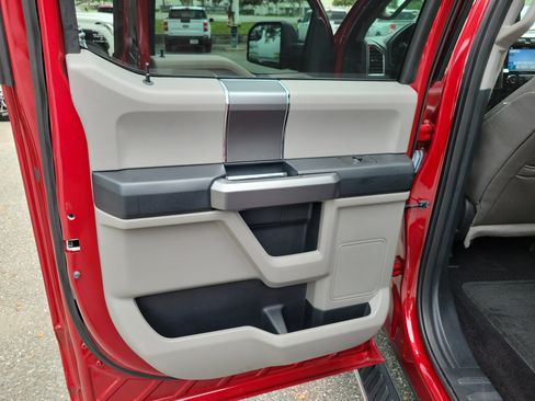 Used 2016 Ford F150 XLT w/ Equipment Group 302A Luxury RWD image 13