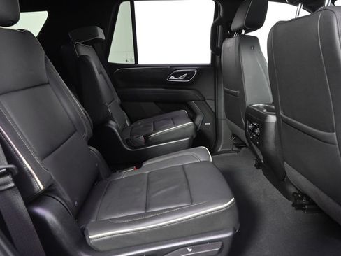 Used 2023 Chevrolet Tahoe Premier AWD/4WD image 18