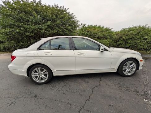 Used 2013 Mercedes-Benz C 300 Sport image 4