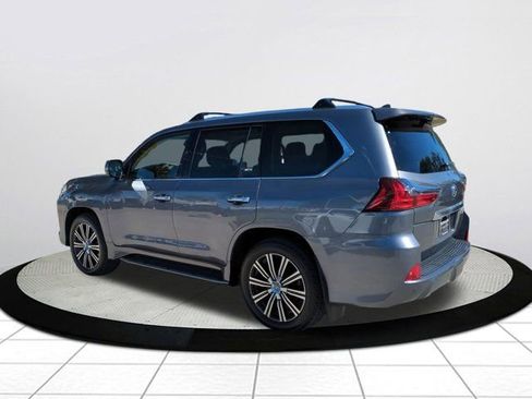 Used 2019 Lexus LX 570 4WD w/ Luxury Package image 5