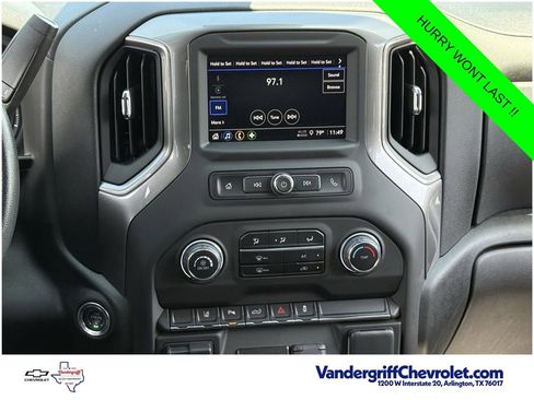 Used 2025 Chevrolet Silverado 2500 W/T w/ WT/CX Safety Package AWD/4WD image 15