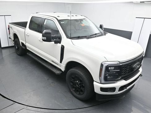 New 2026 Ford F250 Lariat w/ Black Appearance Package AWD/4WD image 14
