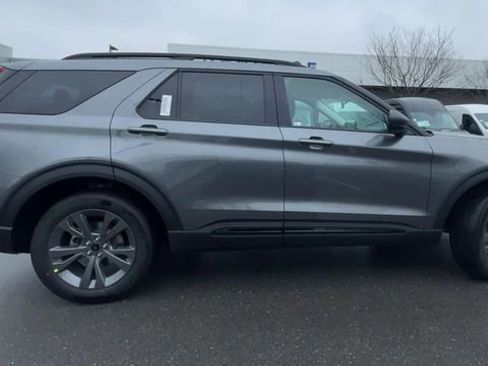 New 2026 Ford Explorer Active AWD/4WD image 9