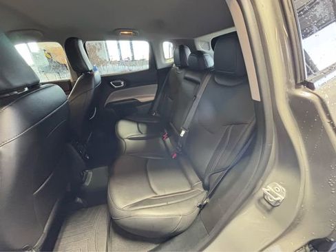 Used 2022 Jeep Compass Limited AWD/4WD image 18