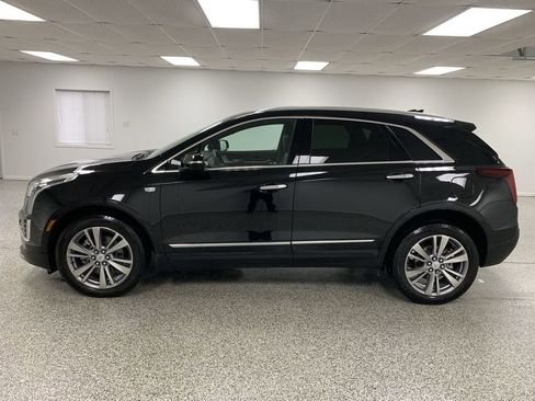 Used 2025 Cadillac XT5 Premium Luxury w/ LPO, Floor Liner Package AWD/4WD image 5