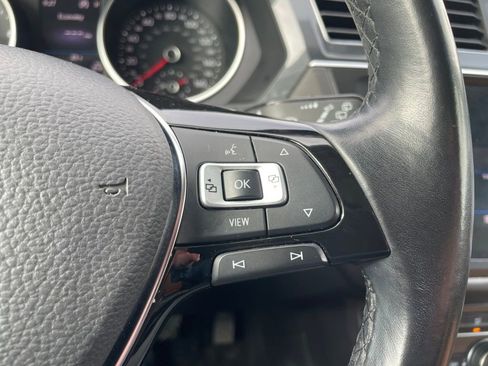 Used 2019 Volkswagen Tiguan SE w/ Panoramic Sunroof Package AWD/4WD image 27