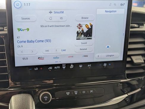 Used 2024 Ford Transit 350 XLT image 18