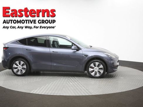 Used 2023 Tesla Model Y Long Range AWD/4WD image 41