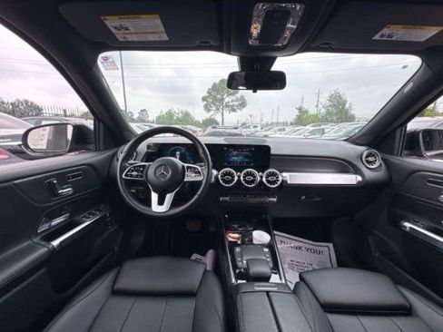 Used 2021 Mercedes-Benz GLB 250 4MATIC image 12