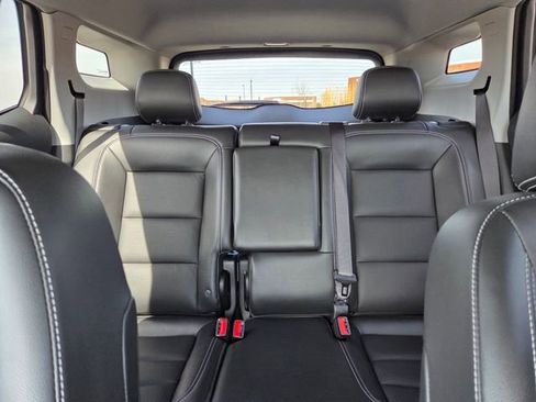 Used 2022 GMC Terrain SLT w/ Tech Package AWD/4WD image 38