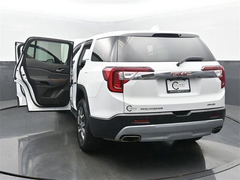 Used 2023 GMC Acadia SLE image 58