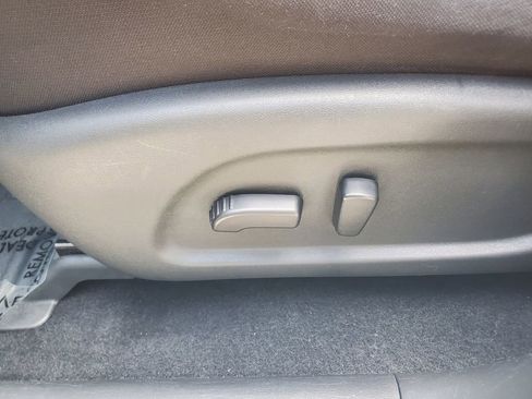 Used 2019 Nissan Pathfinder SV FWD image 18