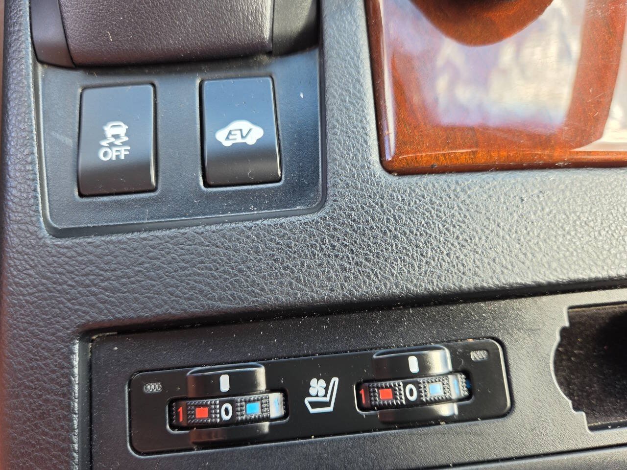 Used 2015 Lexus RX 450h AWD image 30