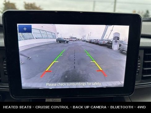 Used 2022 Ford Explorer XLT w/ Class IV Trailer Tow Package image 4