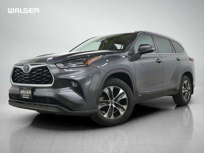 Used 2021 Toyota Highlander XLE
