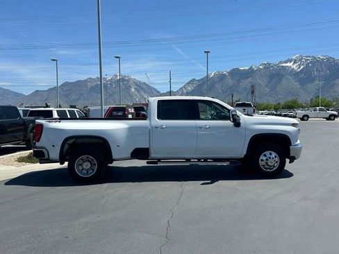 Used 2020 Chevrolet Silverado 3500 LTZ w/ LTZ Convenience Package AWD/4WD image 24