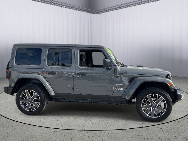 Used 2023 Jeep Wrangler Unlimited Sahara w/ Cold Weather Group AWD/4WD image 6