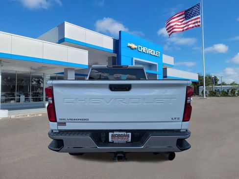 Used 2023 Chevrolet Silverado 2500 LTZ AWD/4WD image 4