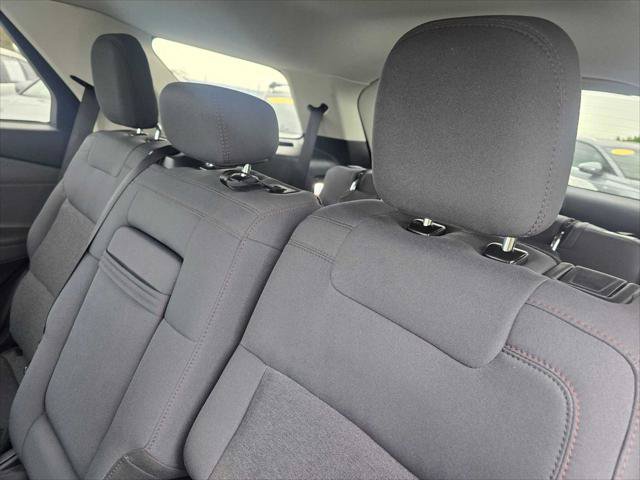 Used 2025 Ford Explorer Active RWD image 21