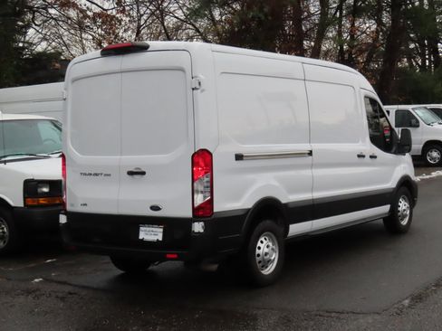 Used 2022 Ford Transit 250 Medium Roof AWD image 5