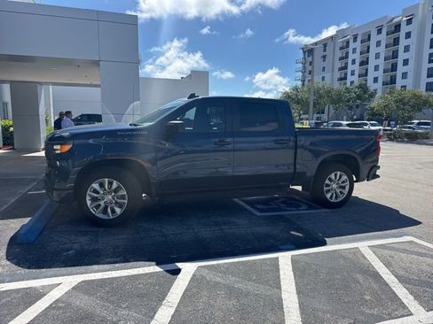 Used 2023 Chevrolet Silverado 1500 Custom RWD image 3