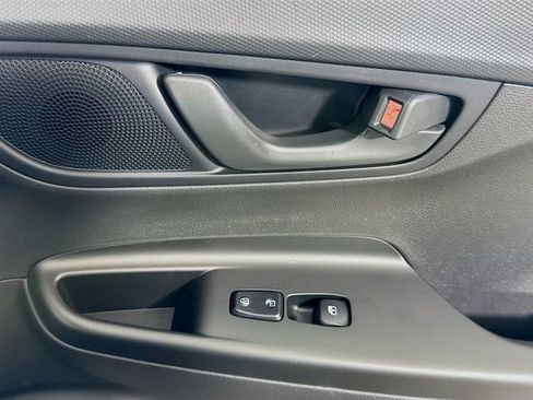 Certified 2023 Hyundai Kona SEL AWD/4WD image 33