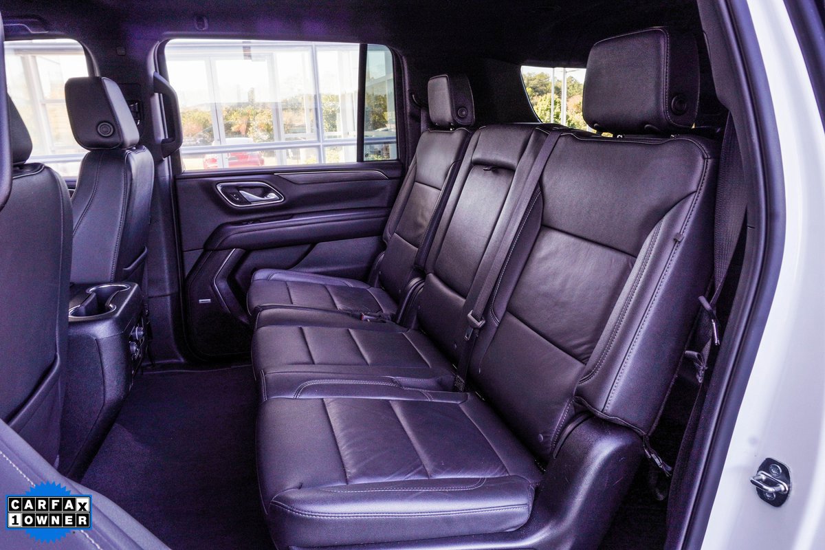 Used 2024 Chevrolet Suburban LT RWD image 19