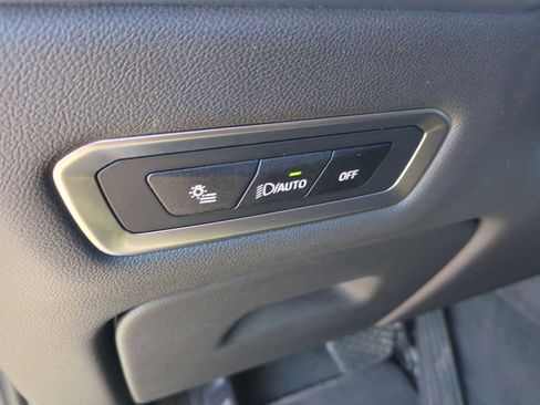 Used 2025 BMW X7 xDrive40i image 36