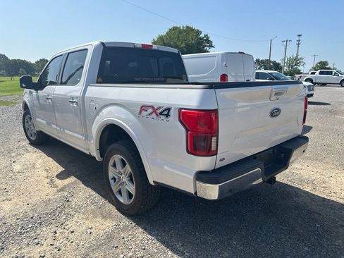 Used 2018 Ford F150 Lariat w/ Equipment Group 502A Luxury AWD/4WD image 4