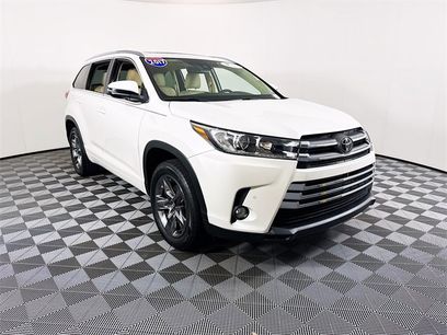 Used 2017 Toyota Highlander Limited Platinum