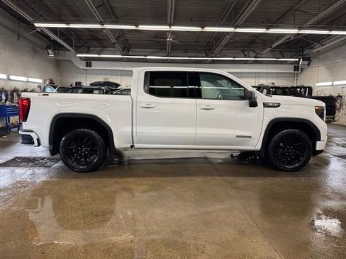 Used 2023 GMC Sierra 1500 Elevation w/ X31 Off-Road Package AWD/4WD image 7