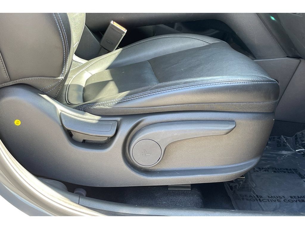 Used 2023 Hyundai Kona Limited FWD image 24