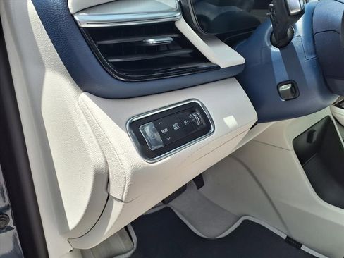 New 2026 Buick Enclave Avenir w/ Super Cruise Package image 12