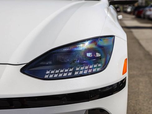 Used 2024 Hyundai Ioniq 6 SE RWD image 10