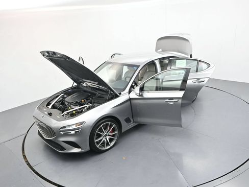 Used 2025 Genesis G70 2.5T RWD image 34
