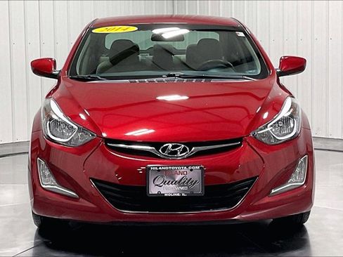 Used 2014 Hyundai Elantra SE w/ Option Group 02 FWD image 2