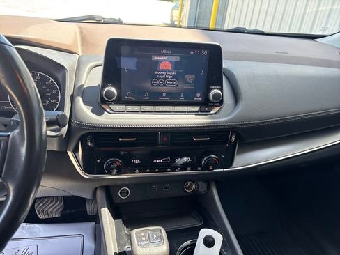 Used 2021 Nissan Rogue SV image 15