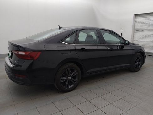 Used 2024 Volkswagen Jetta SE w/ Panoramic Sunroof Package FWD image 10