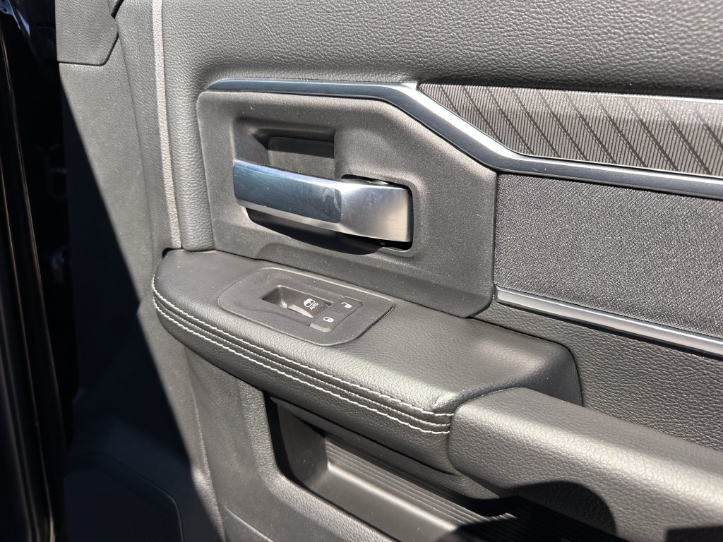 New 2026 RAM 2500 Big Horn AWD/4WD image 16