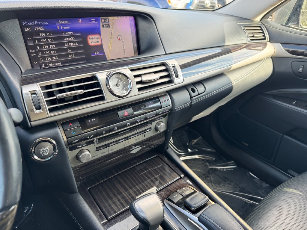 Used 2016 Lexus LS 460 AWD w/ Comfort Package image 29