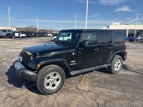 Used 2014 Jeep Wrangler Unlimited Sahara w/ Max Tow Package image 2
