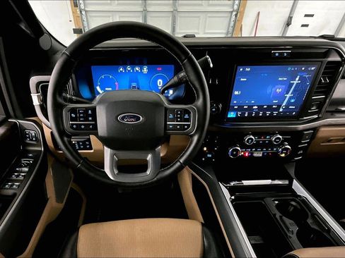 Certified 2025 Ford F250 Lariat w/ Lariat Ultimate Package image 5