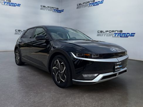 Used 2024 Hyundai Ioniq 5 SE RWD image 3