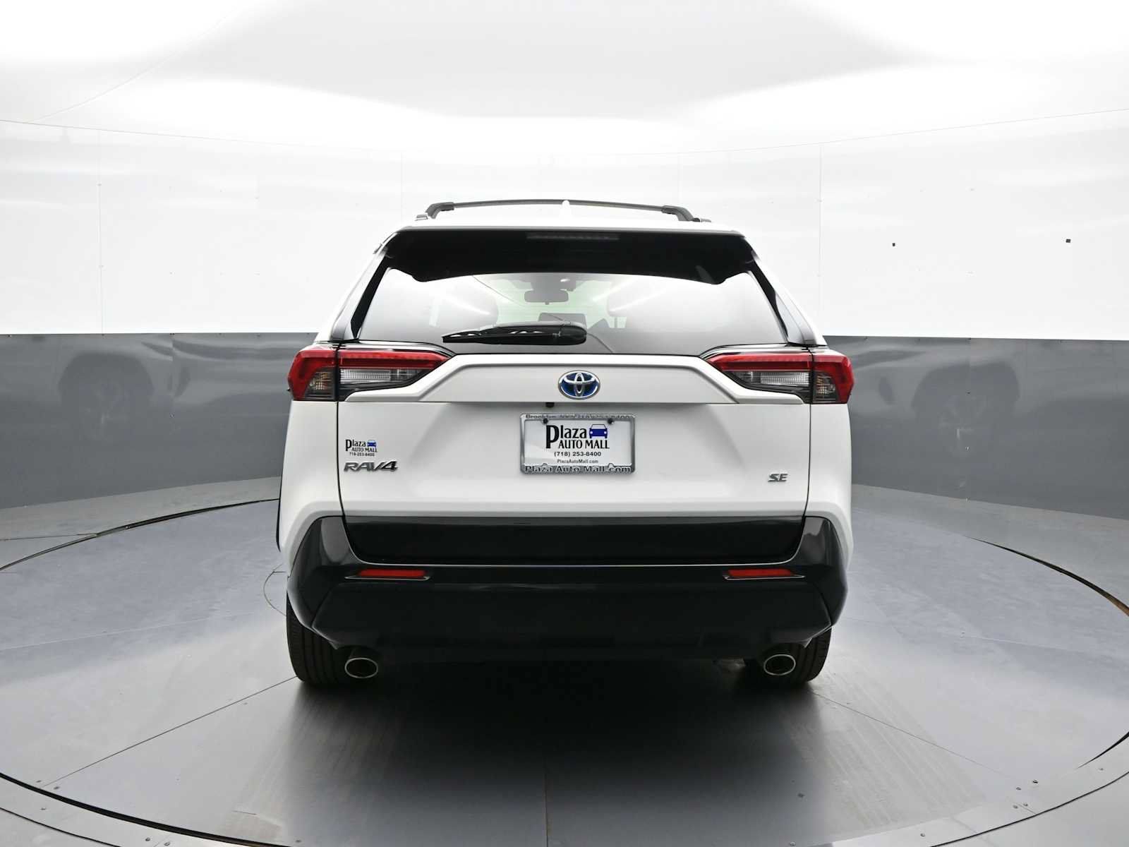 Used 2023 Toyota RAV4 SE w/ Weather & Moonroof Package AWD/4WD image 7