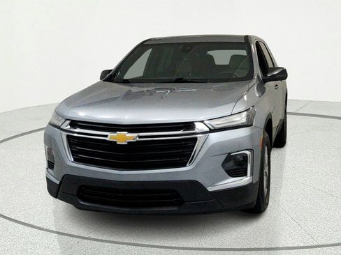 Certified 2023 Chevrolet Traverse LS FWD image 8