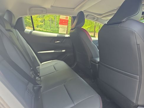New 2026 Toyota Prius Plug-In Hybrid FWD image 11