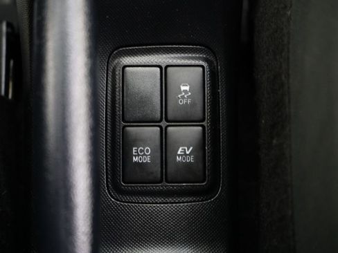 Used 2015 Toyota Prius C Two FWD image 32